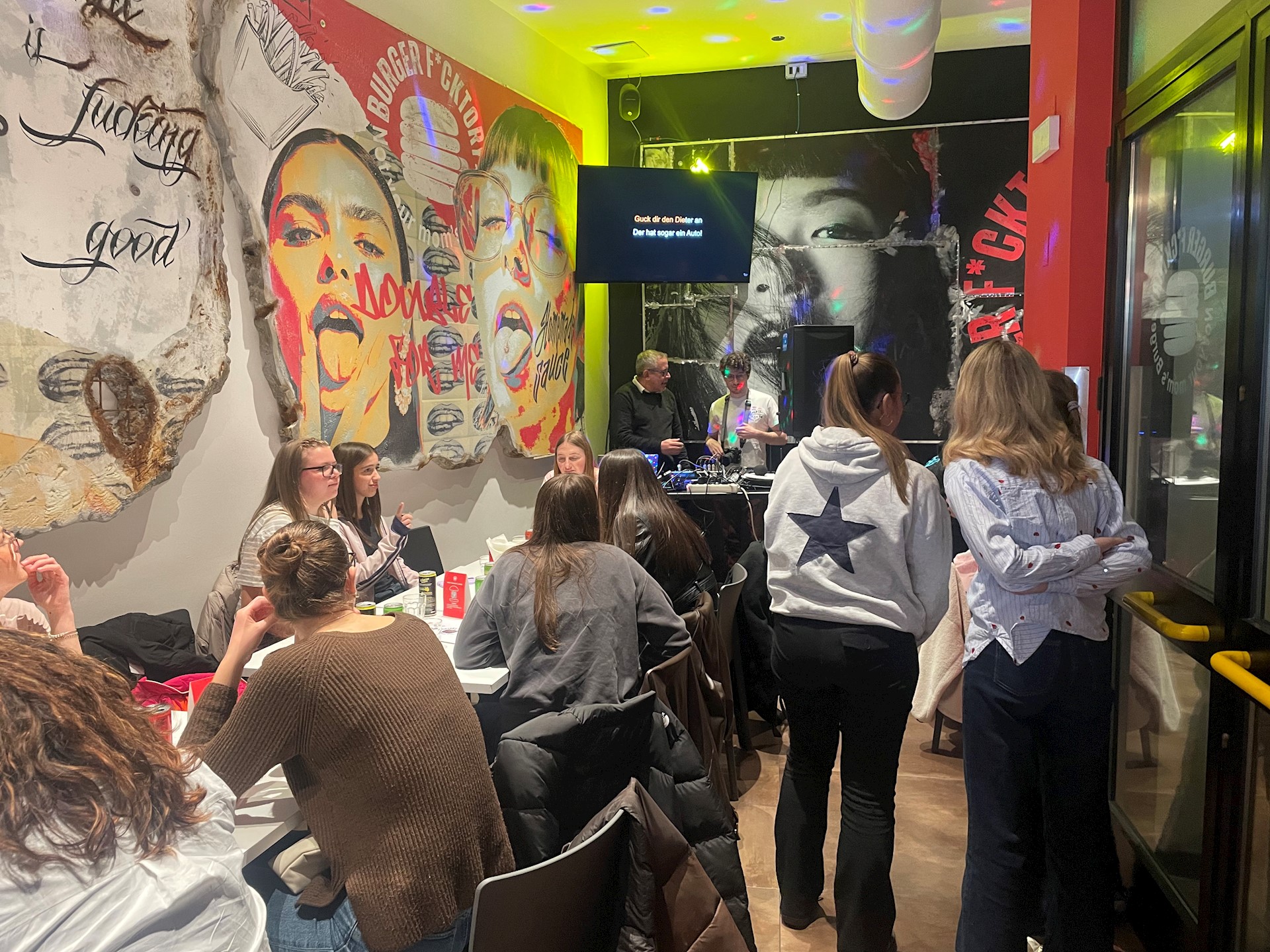 Abschlussabend Mit Karaoke